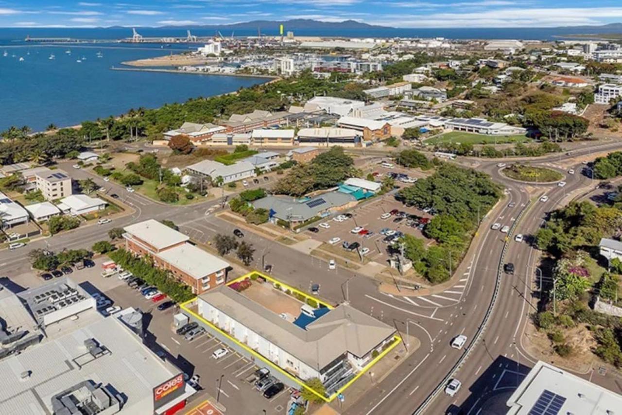 Seaside Lodge Hostel Townsville- Right Next To Coles, 2 Mins Walk To Strand & Cbd المظهر الخارجي الصورة