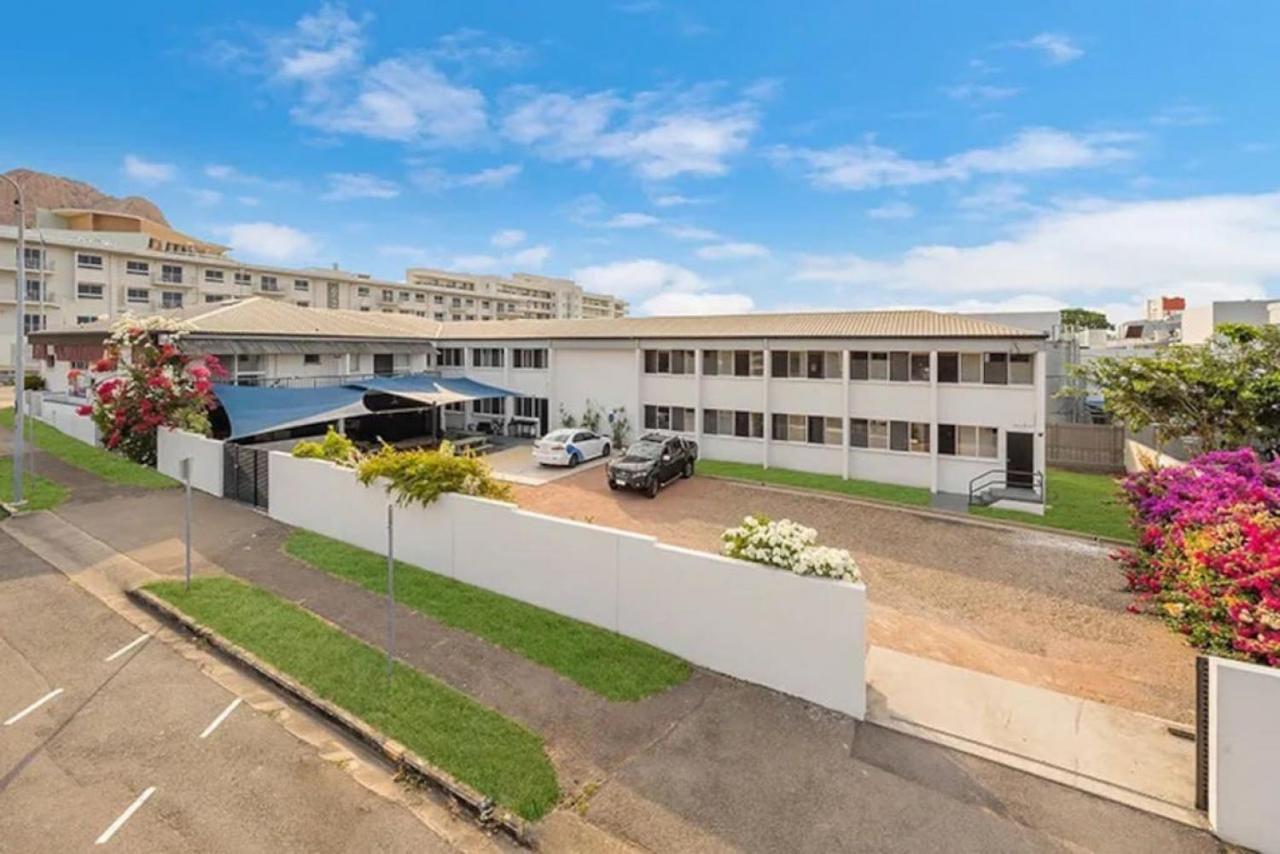 Seaside Lodge Hostel Townsville- Right Next To Coles, 2 Mins Walk To Strand & Cbd المظهر الخارجي الصورة