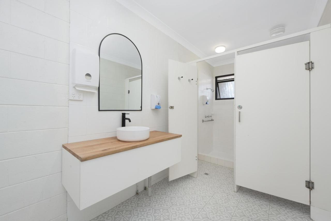 Seaside Lodge Hostel Townsville- Right Next To Coles, 2 Mins Walk To Strand & Cbd المظهر الخارجي الصورة